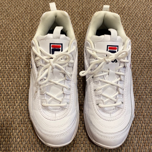 Fila 9.5 White Tennis Shoes - Picture 1 of 10